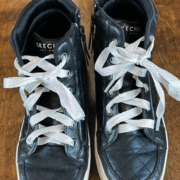 Sketchers - Picture 10 of 16